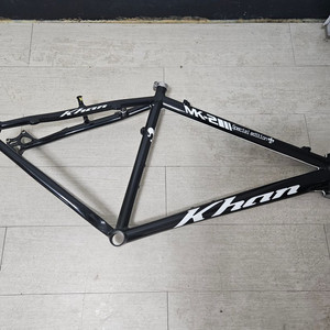 큰 프레임 판매합니다.