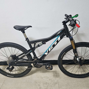 예티 ASR5C 풀카본 판매합니다.