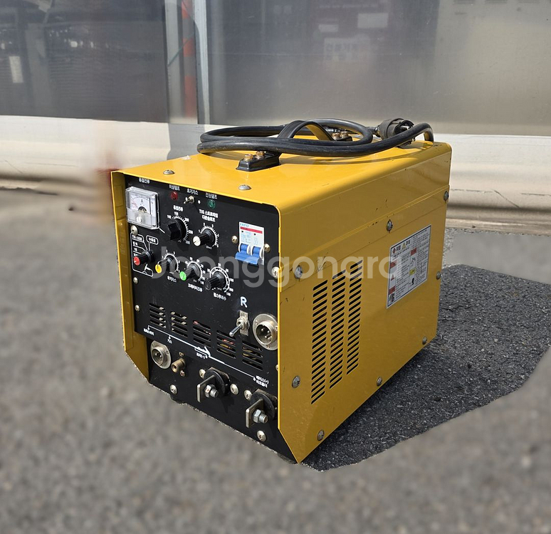 국산 알곤용접기 300A–소형·강력한 성능!--4