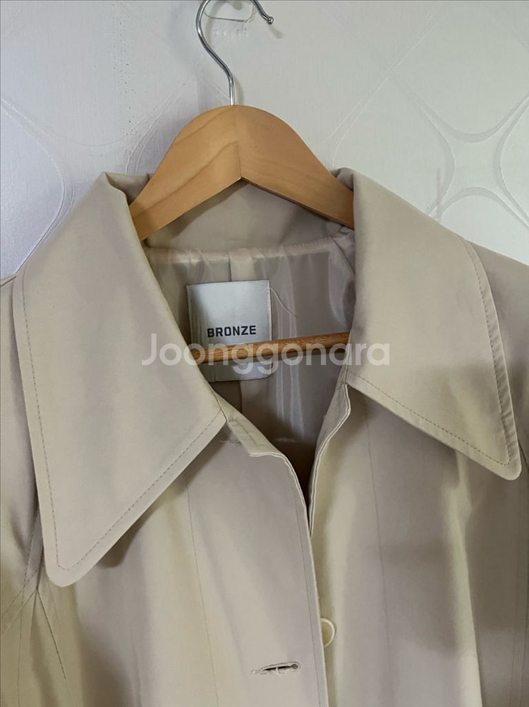 새상품) 브론즈 트렌치코트--2