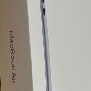 맥북 에어 13 M4 칩 16GB 미개봉 새상품