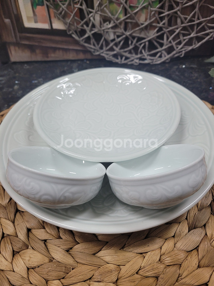 [판매] 광주요 음양각 목단문 원형접시 외 종지 8P--0