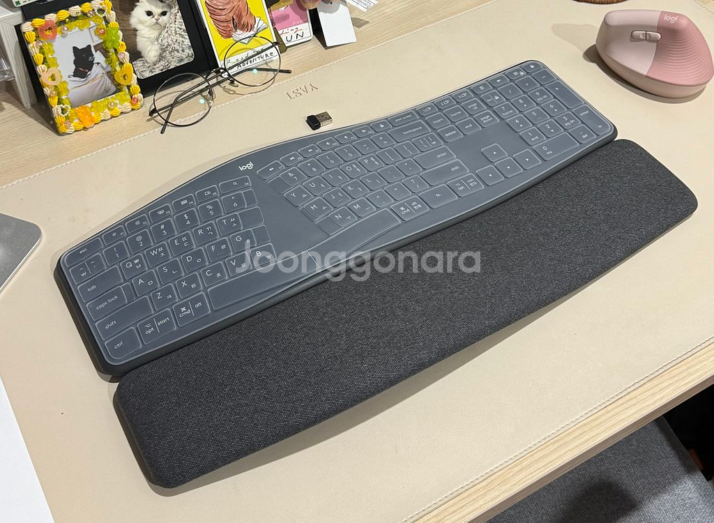 로지텍 인체공학 에르고 키보드 ERGO K860--1