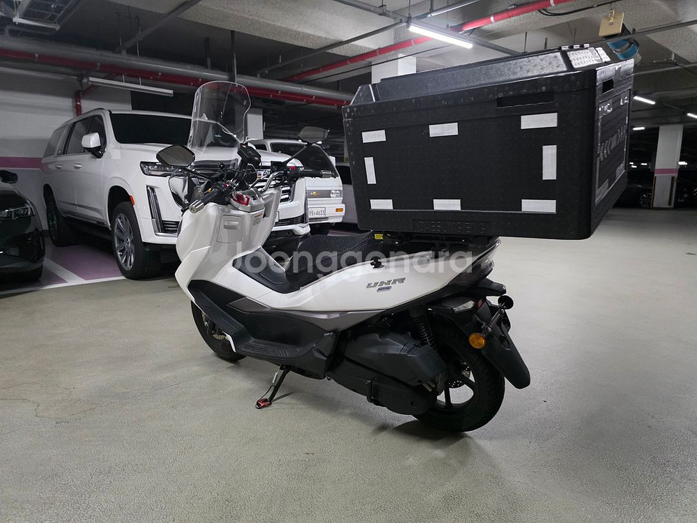 (청주/오창) UHR125 23년식 2500km 신차급--6