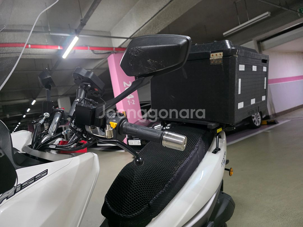 (청주/오창) UHR125 23년식 2500km 신차급--9