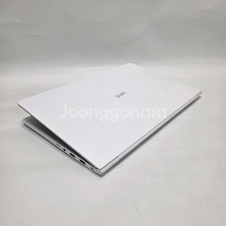 엘지노트북 i7 화이트 그램 1kg/16G/윈11--1