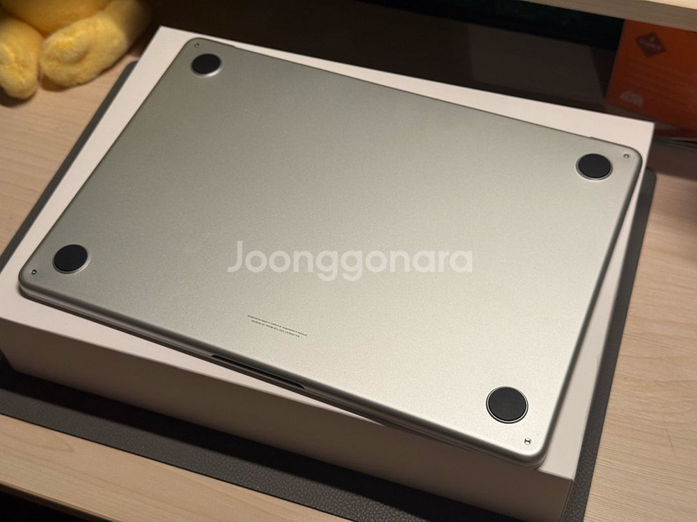 맥북에어 M2 512GB 13인치 실버--1
