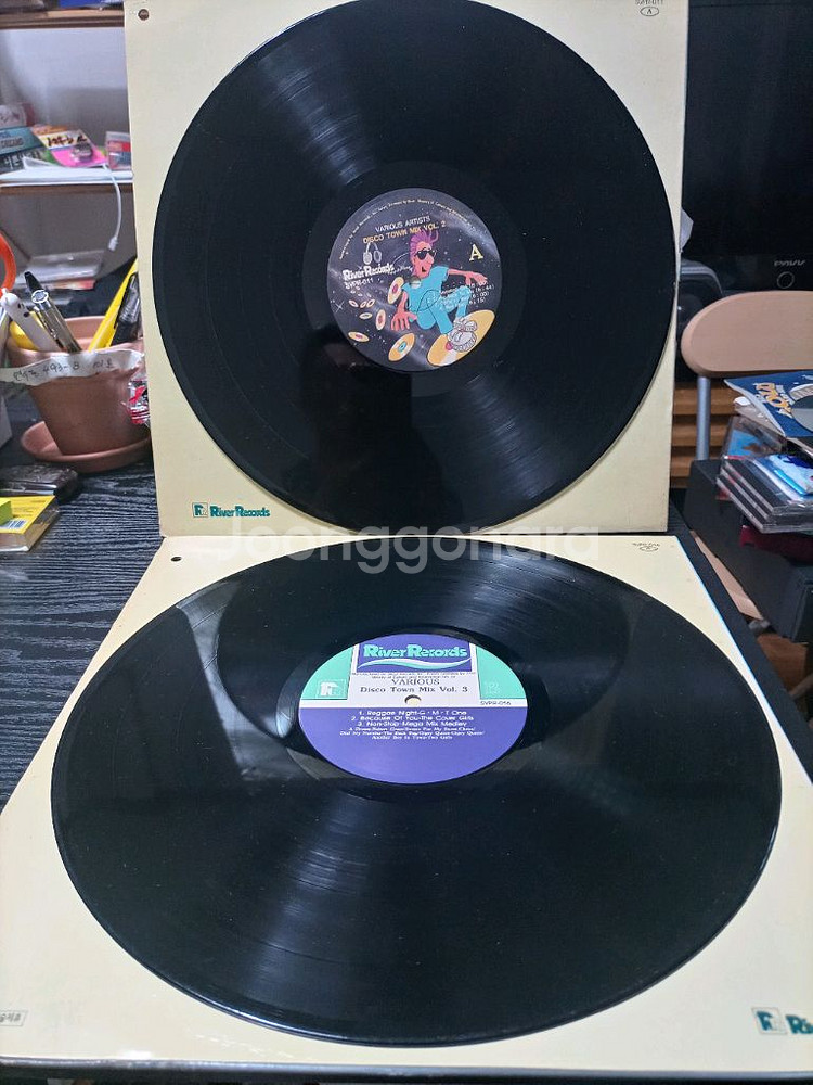 디스코 타운 믹스 LP Vol.2와 Vol.3 2장입니--4