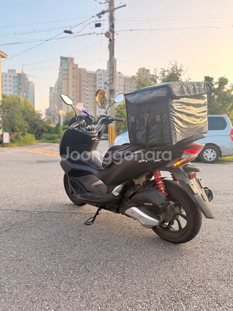 PCX125 20년식 8만키로--5