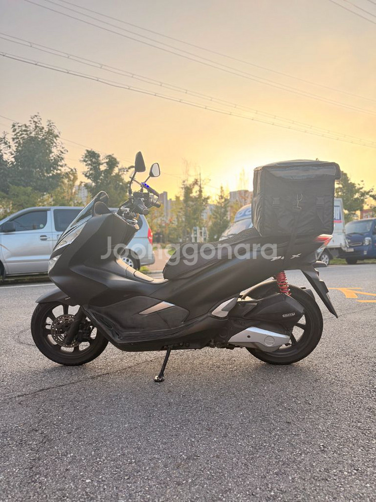 PCX125 20년식 8만키로--6