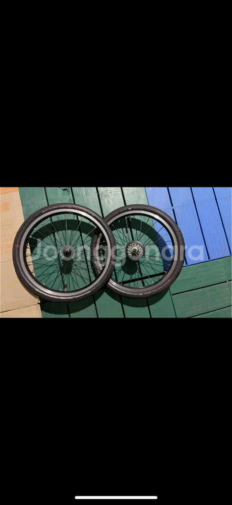 브롬톤 C라인 2단 28홀 블랙 정품휠셋 슈발베 프로원--0