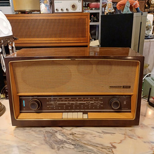 그룬딕 진공관 라디오 2540U (AUX가능)