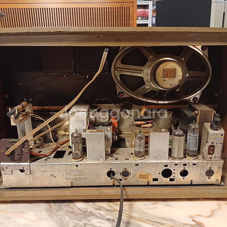 그룬딕 진공관 라디오 2540U (AUX가능)--5