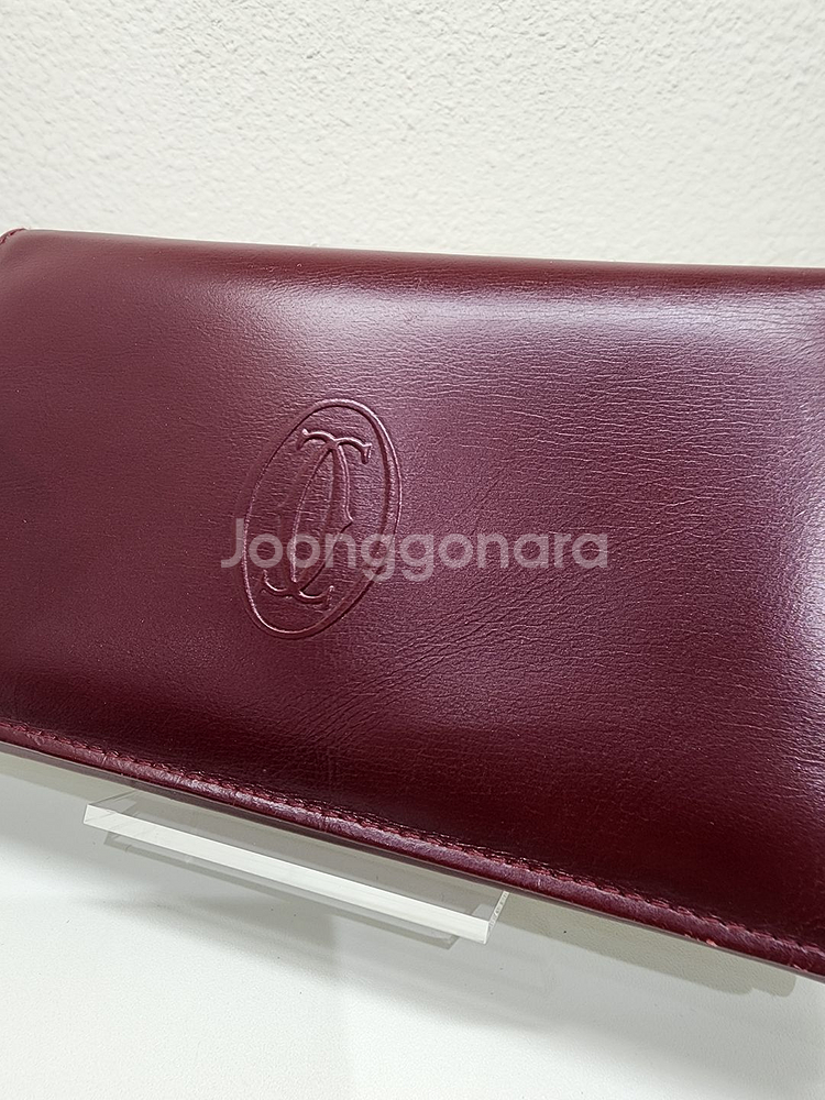까르띠에 버건디 플랩 장지갑--2