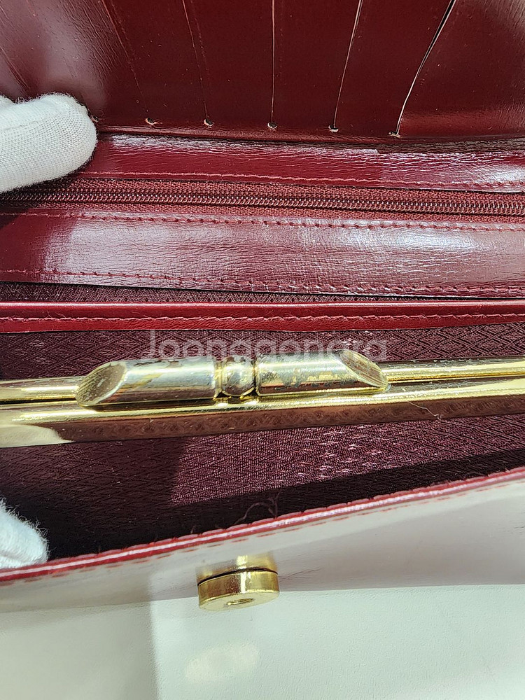 까르띠에 버건디 플랩 장지갑--7