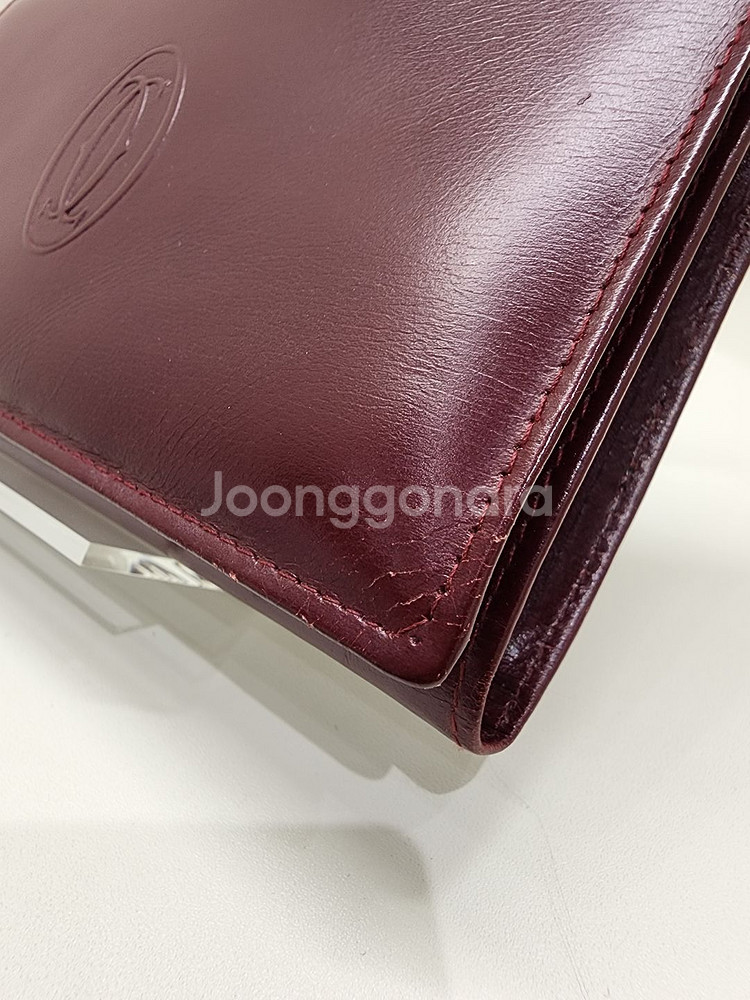 까르띠에 버건디 플랩 장지갑--4