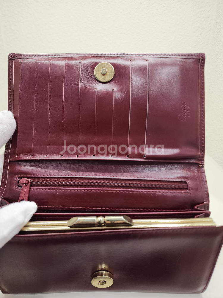까르띠에 버건디 플랩 장지갑--5