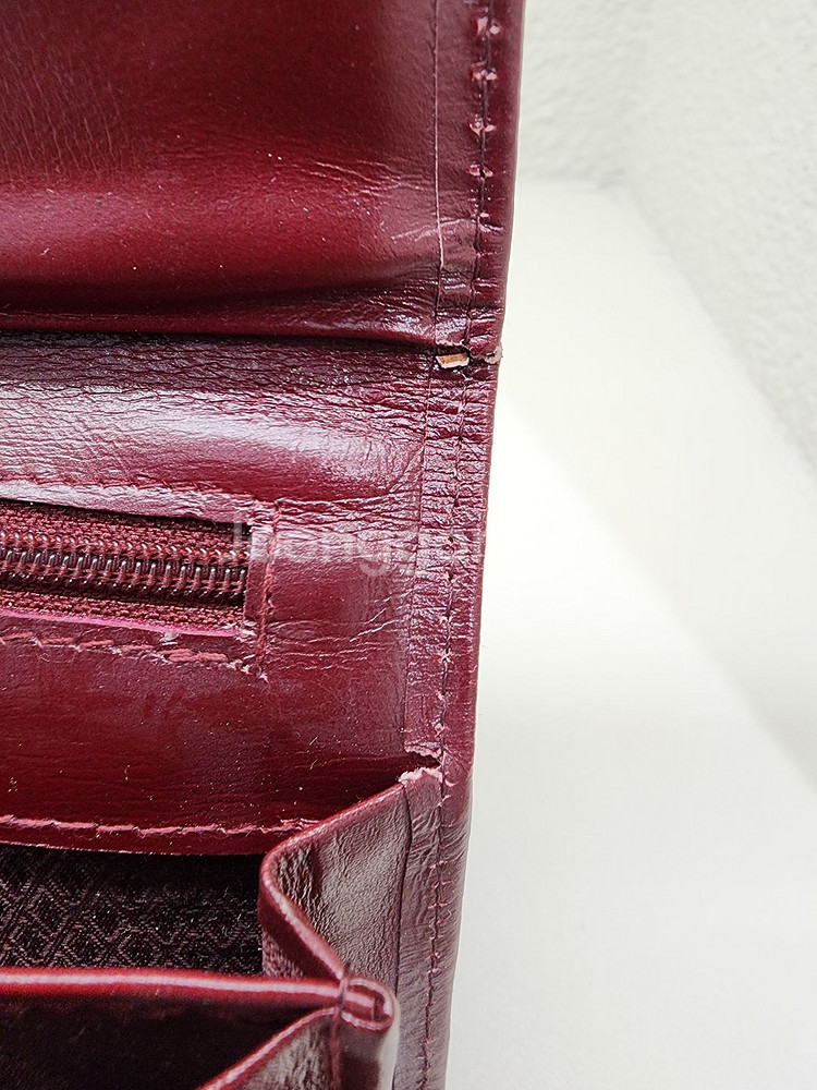 까르띠에 버건디 플랩 장지갑--8