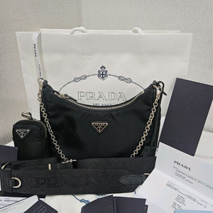 [새상품급] 프라다 리에디션 테수토 은장 체인 호보백