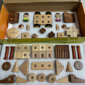 에드토이 띠띠트래블