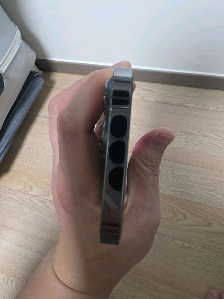 아이폰13pro 256GB 그래파이트 팝니다[50만원]--1