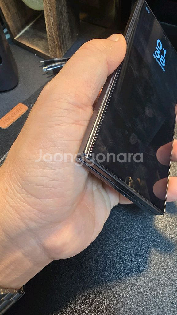 갤럭시 z폴드7 512 블랙 유심기변 판매합니다.--7