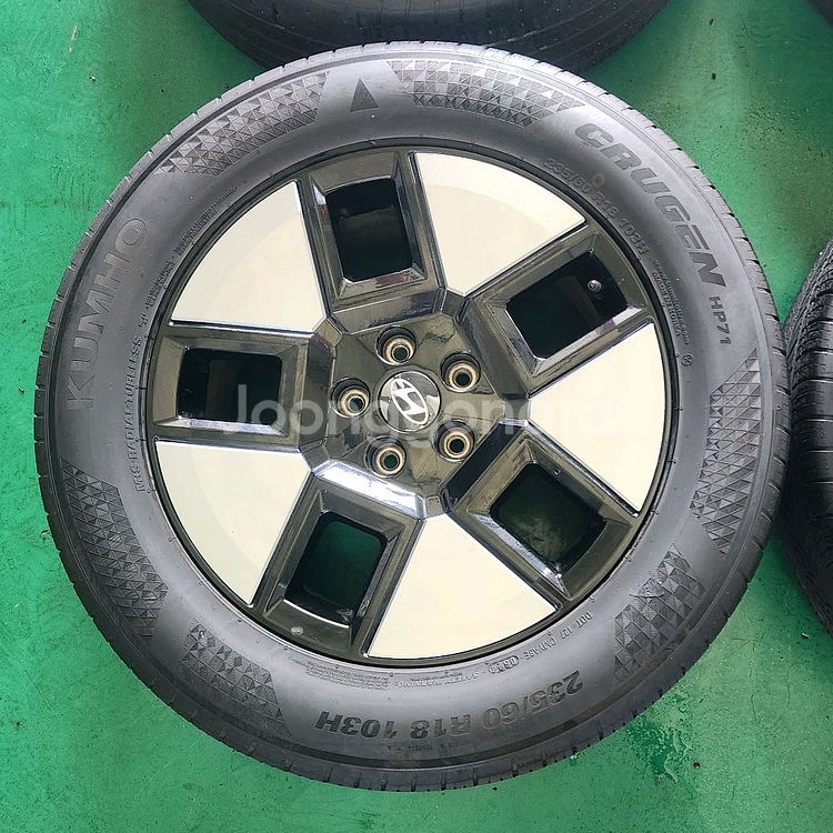 싼타페 MX 18인치 휠타이어 한대분 판매--4