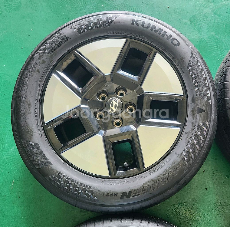 싼타페 MX 18인치 휠타이어 한대분 판매--2