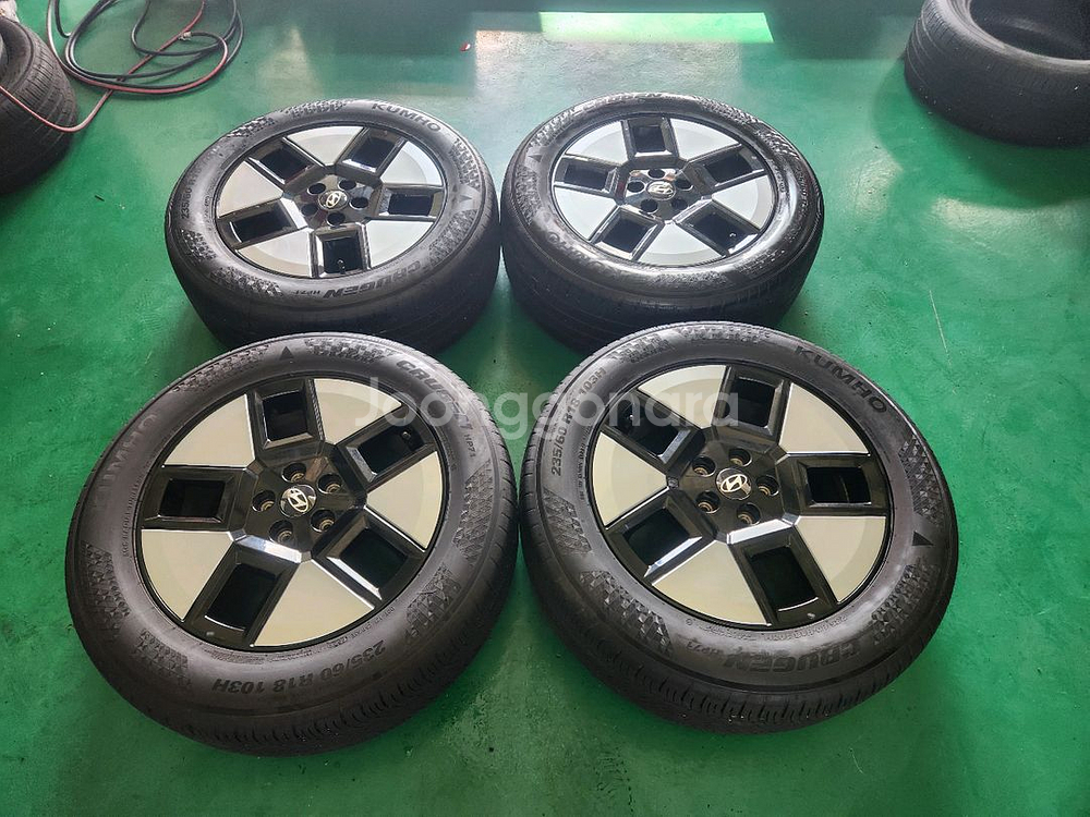 싼타페 MX 18인치 휠타이어 한대분 판매--0