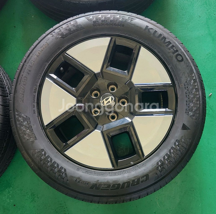 싼타페 MX 18인치 휠타이어 한대분 판매--3
