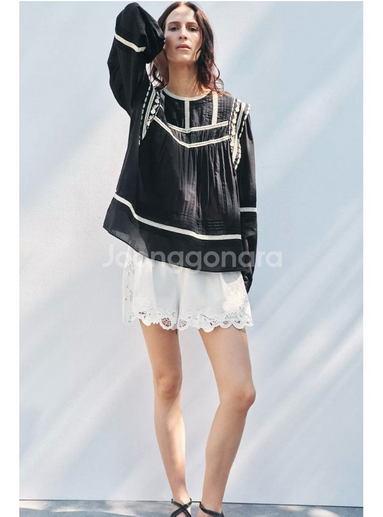 자라 zw컬렉션 턱 자수 쇼츠 S사이즈 4786/059--0