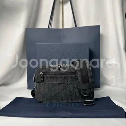 [정품] (OS) 디올 메신저 사파리 메신져--0