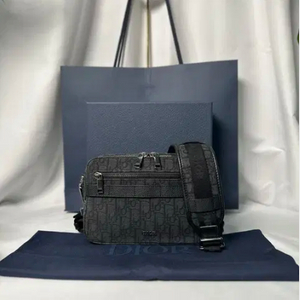 [정품] (OS) 디올 메신저 사파리 메신져