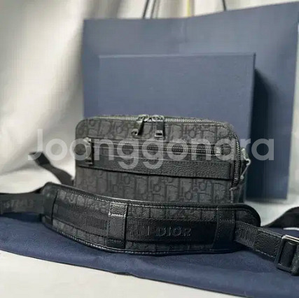 [정품] (OS) 디올 메신저 사파리 메신져--2