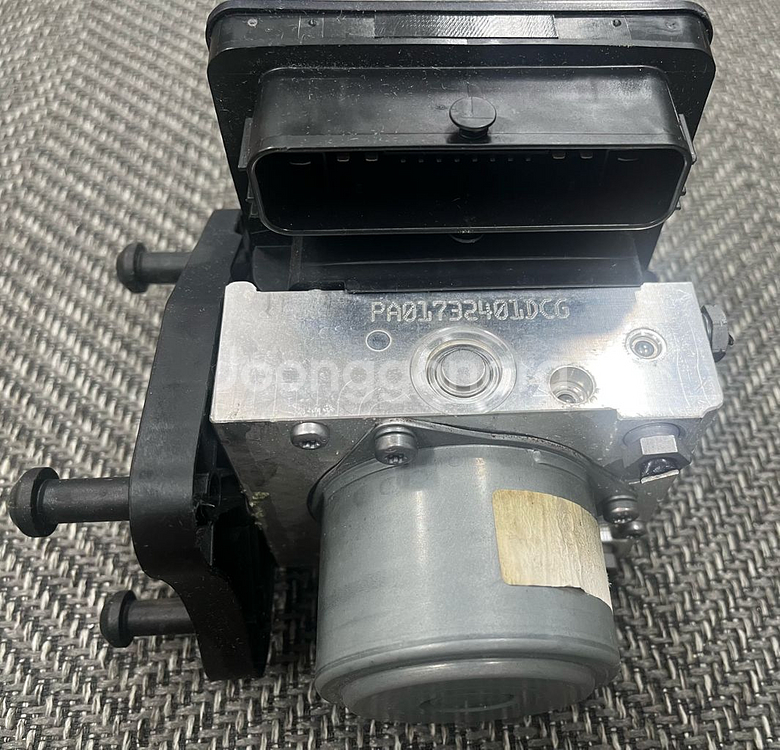 벤츠 w213 ABS 모듈--1