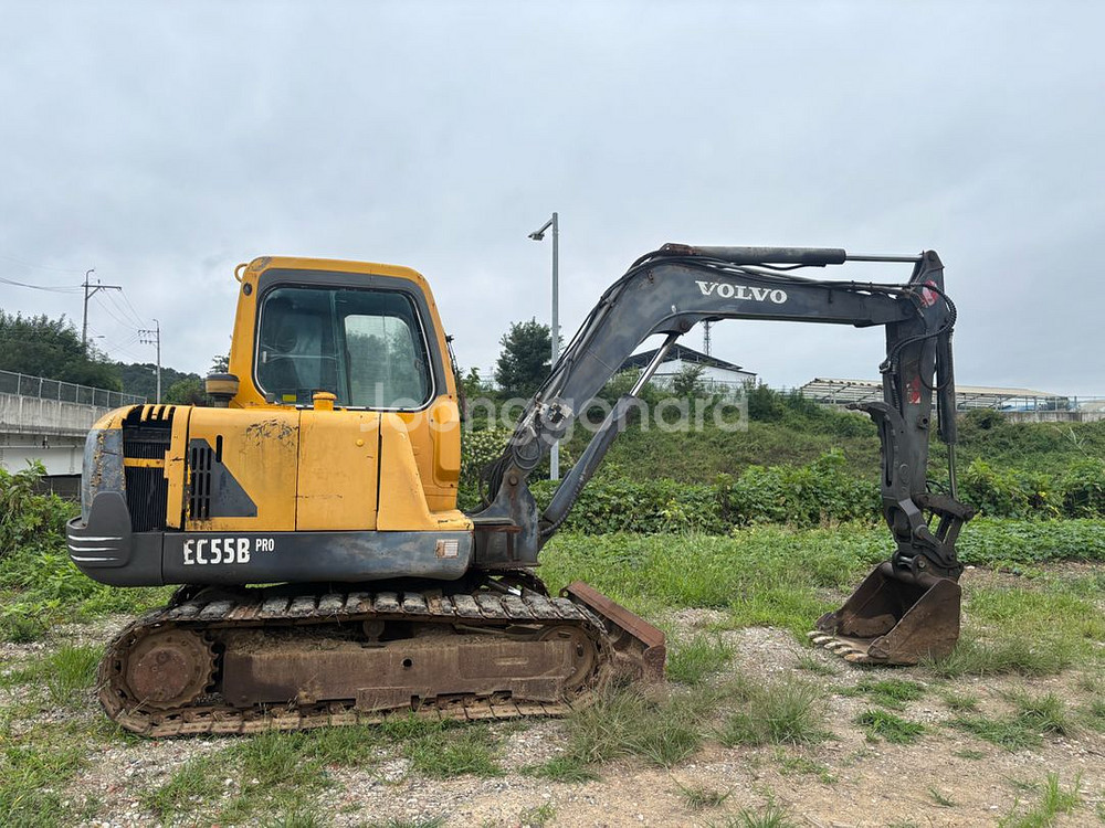 공투 볼보 굴삭기 농장용 1350만원 판매합니다.--2