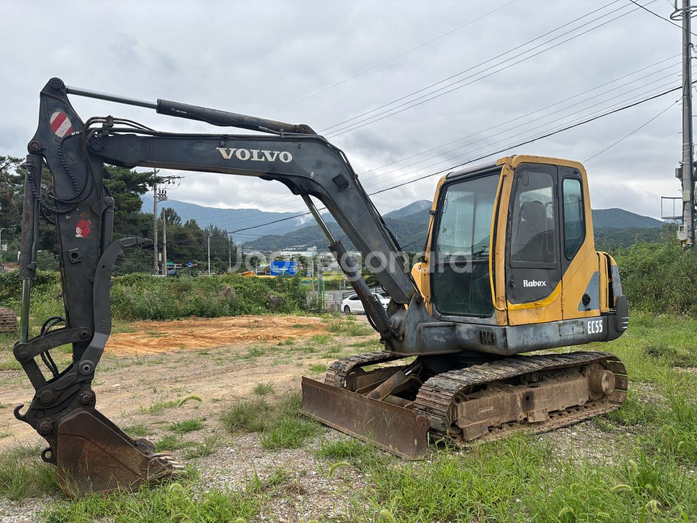 공투 볼보 굴삭기 농장용 1350만원 판매합니다.--0