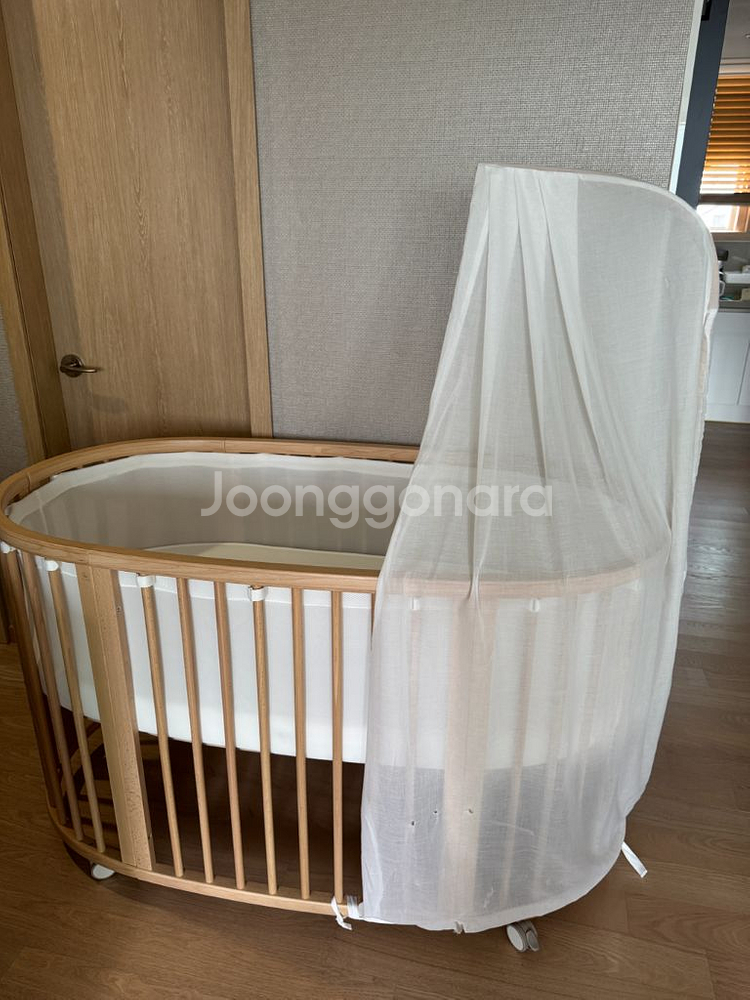 스토케 뉴슬리피 아기침대 팝니다.--2