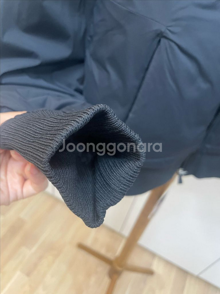 안다르 숏패딩 제트블랙(새상품)--2