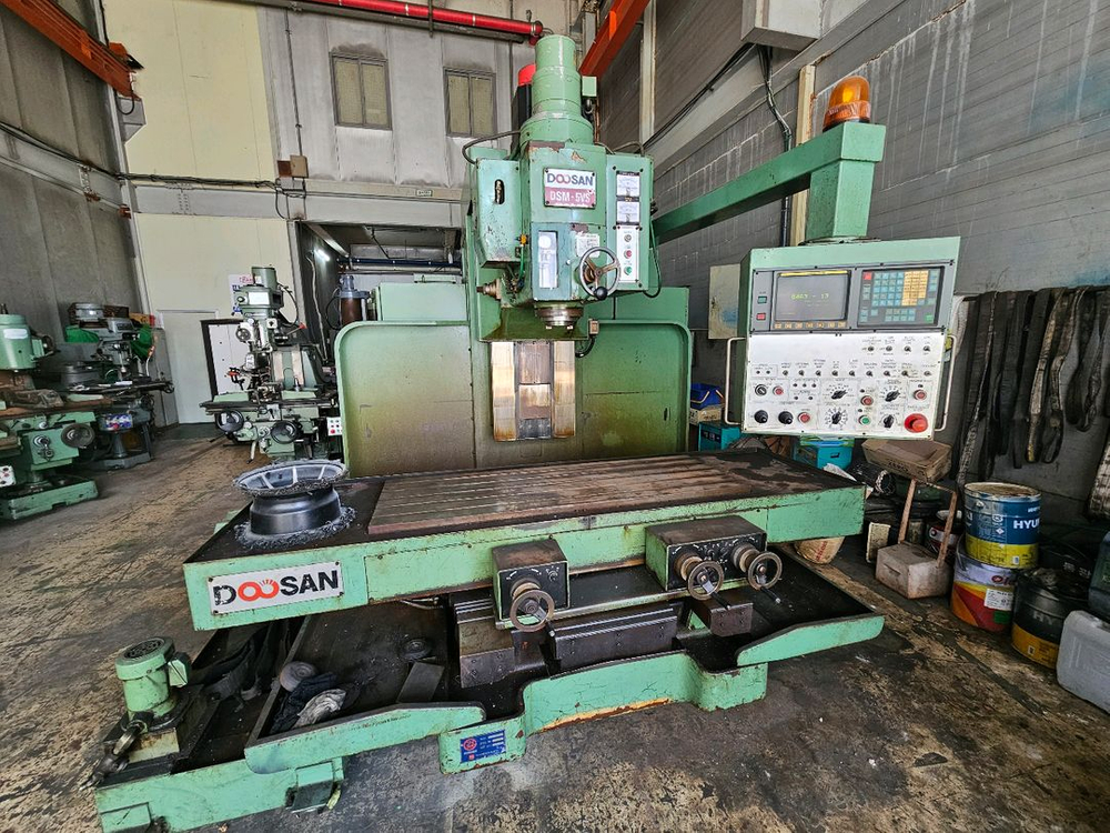 두산 dsm-5vs cnc 밀링 팝니다 이미지