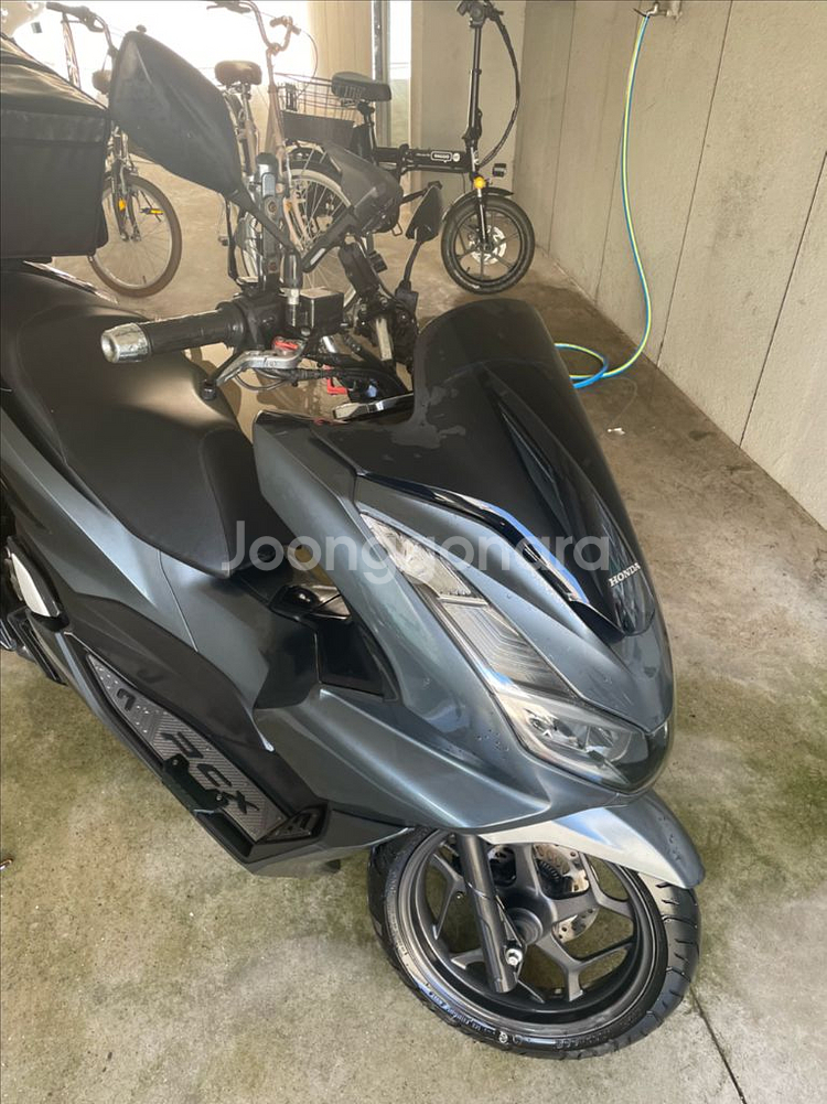 21년식 PCX 신차급저키로수(1400)abs판매합니다--1