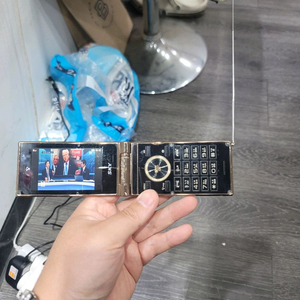 소장용 sky u700s골드dmb폴더폰판매합니다