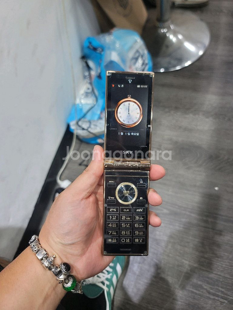 소장용 sky u700s골드dmb폴더폰판매합니다--1