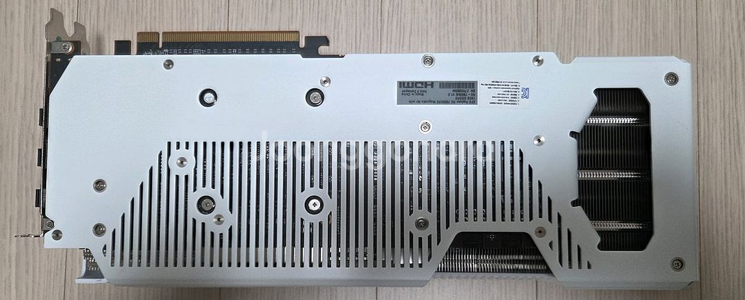 XFX 7900GRE 마그네틱에어 화이트--1