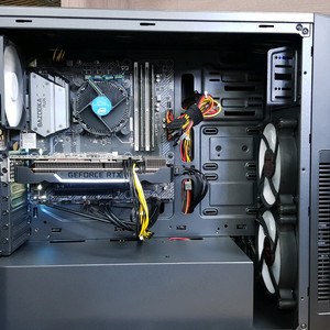 게이밍 컴퓨터 본체 i5-9400F / RTX2060