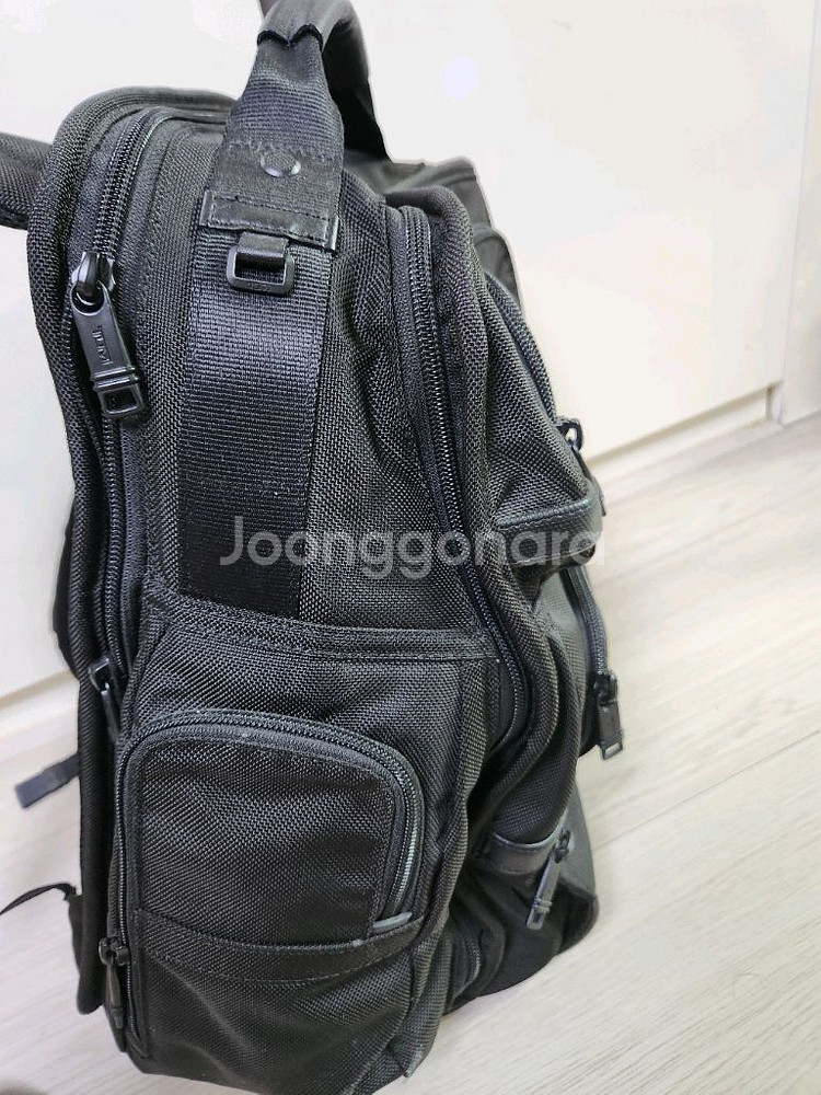 투미 알파브라보 T-Pass 백팩입니다.--3