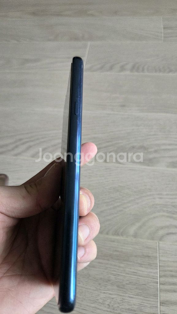LG G7--4