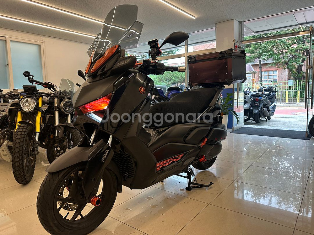 xmax300 24년식 판매합니다.--1