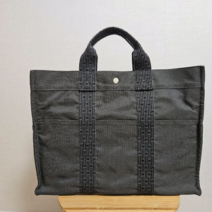 에르메스 후루토 엘라인 토트백 입니다