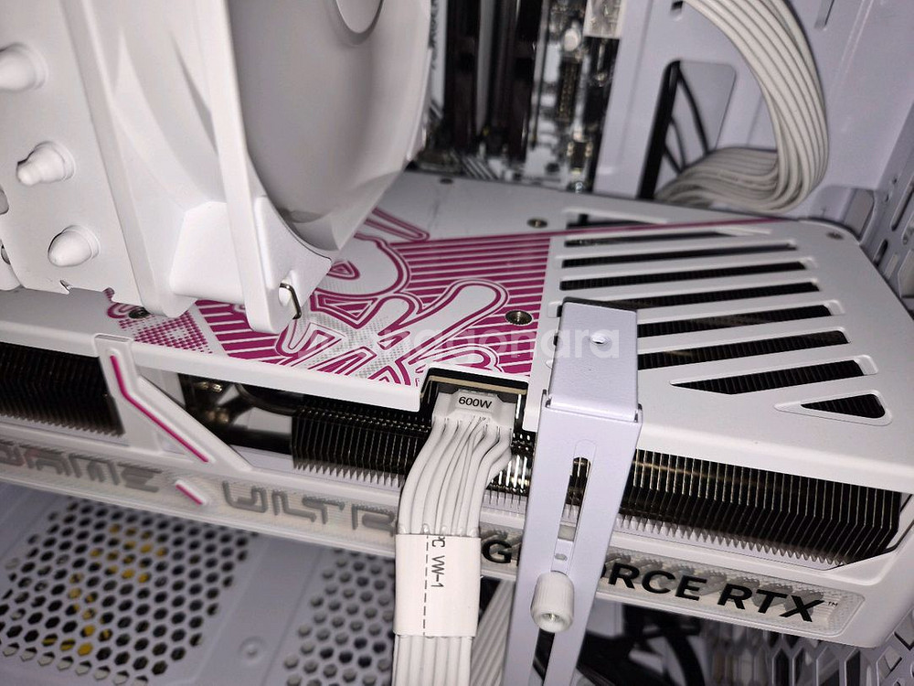5070ti ultra 울트라 화이트 판매--1